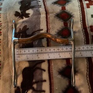 Copper mouth low port horse bit